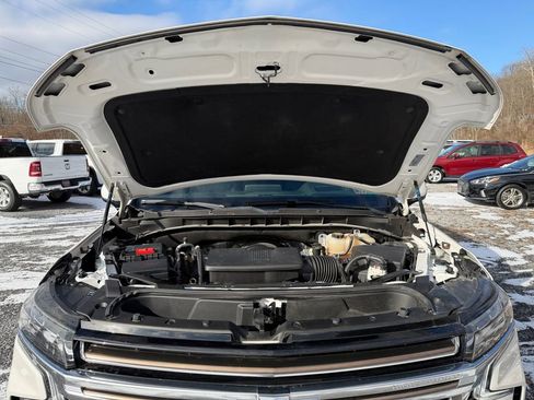 Used 2023 Chevrolet Suburban High Country image 30