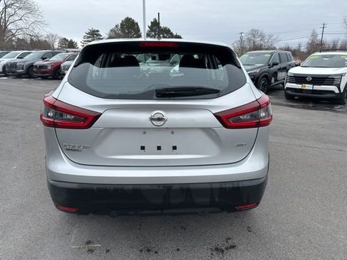 Used 2020 Nissan Rogue Sport S image 6