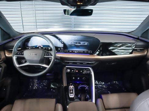 Certified 2025 Audi Q5 Premium Plus w/ Premium Plus image 8