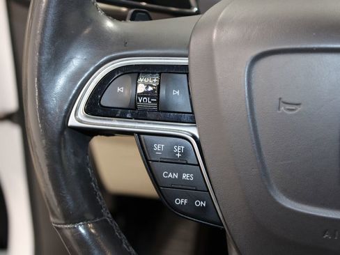 Used 2019 Lincoln Nautilus Select image 37