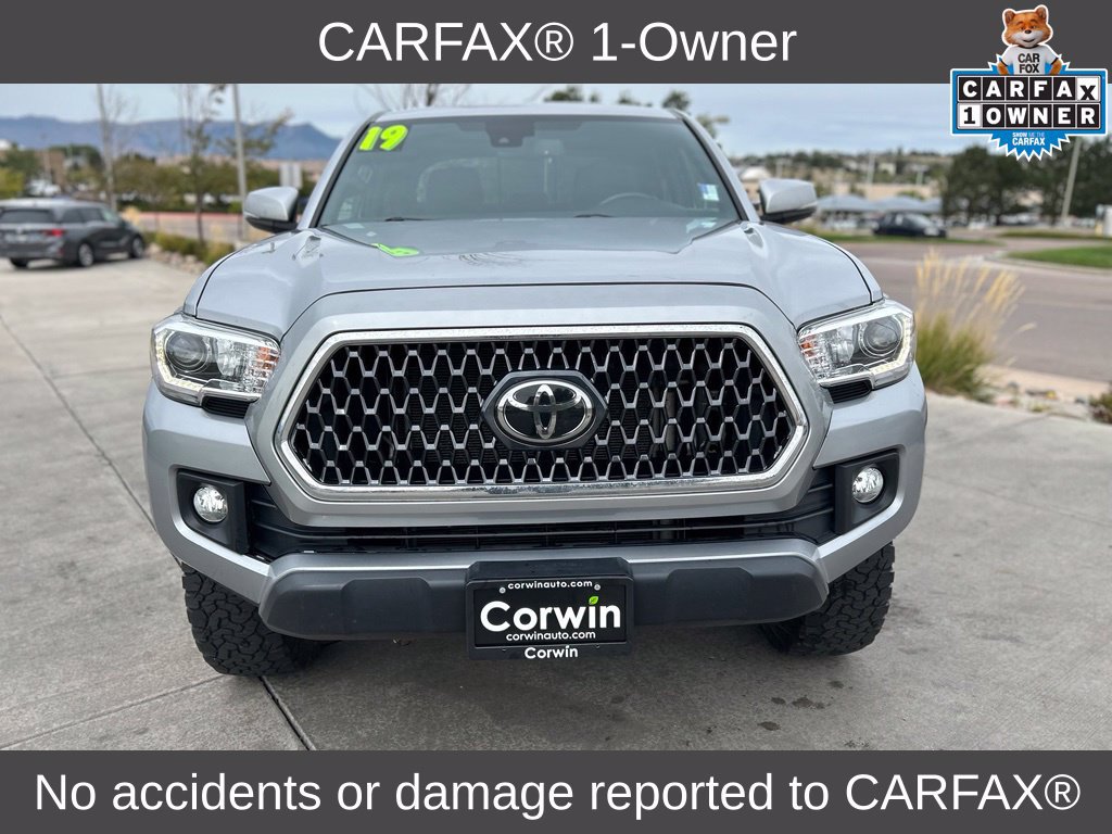 Used 2019 Toyota Tacoma TRD Off-Road w/ Technology Package AWD/4WD image 2
