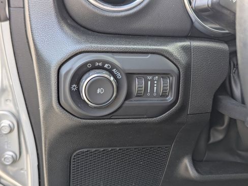 Used 2022 Jeep Wrangler Unlimited Sahara w/ LED Lighting Group image 30