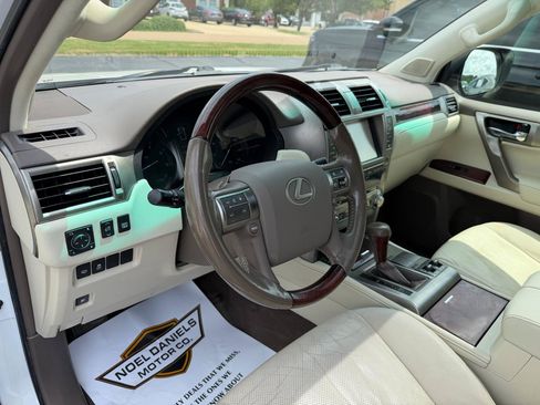 Used 2017 Lexus GX 460 Premium AWD/4WD image 12