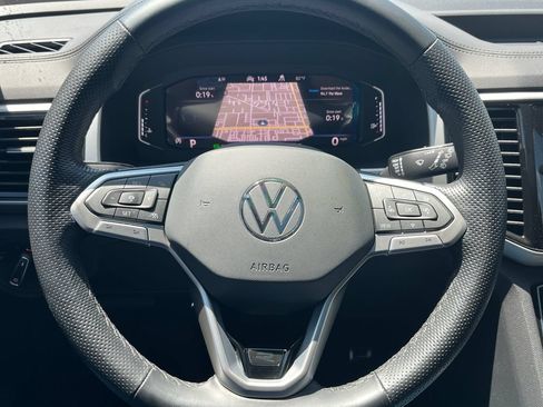 Used 2022 Volkswagen Atlas SEL Premium AWD/4WD image 16