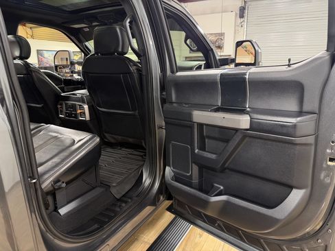 Used 2020 Ford F350 Platinum AWD/4WD image 18