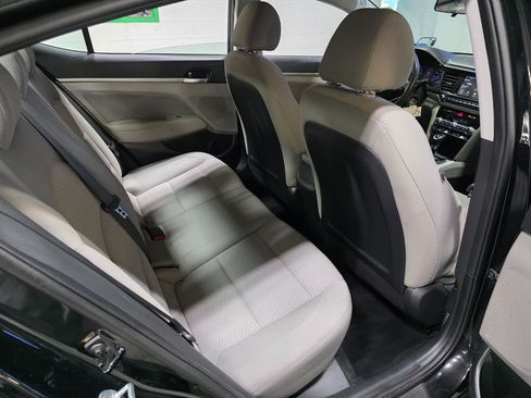 Used 2020 Hyundai Elantra SEL image 21