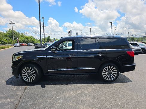 Used 2021 Lincoln Navigator Reserve w/ Luxury Package AWD/4WD image 11