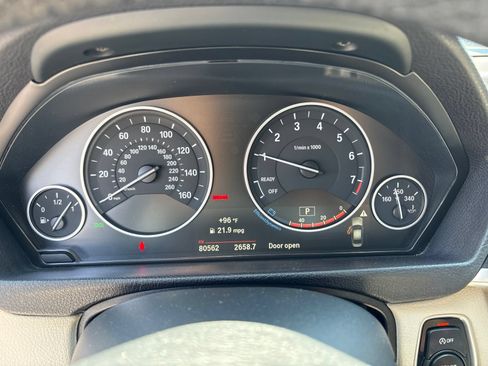 Used 2017 BMW 330i Sedan RWD image 10