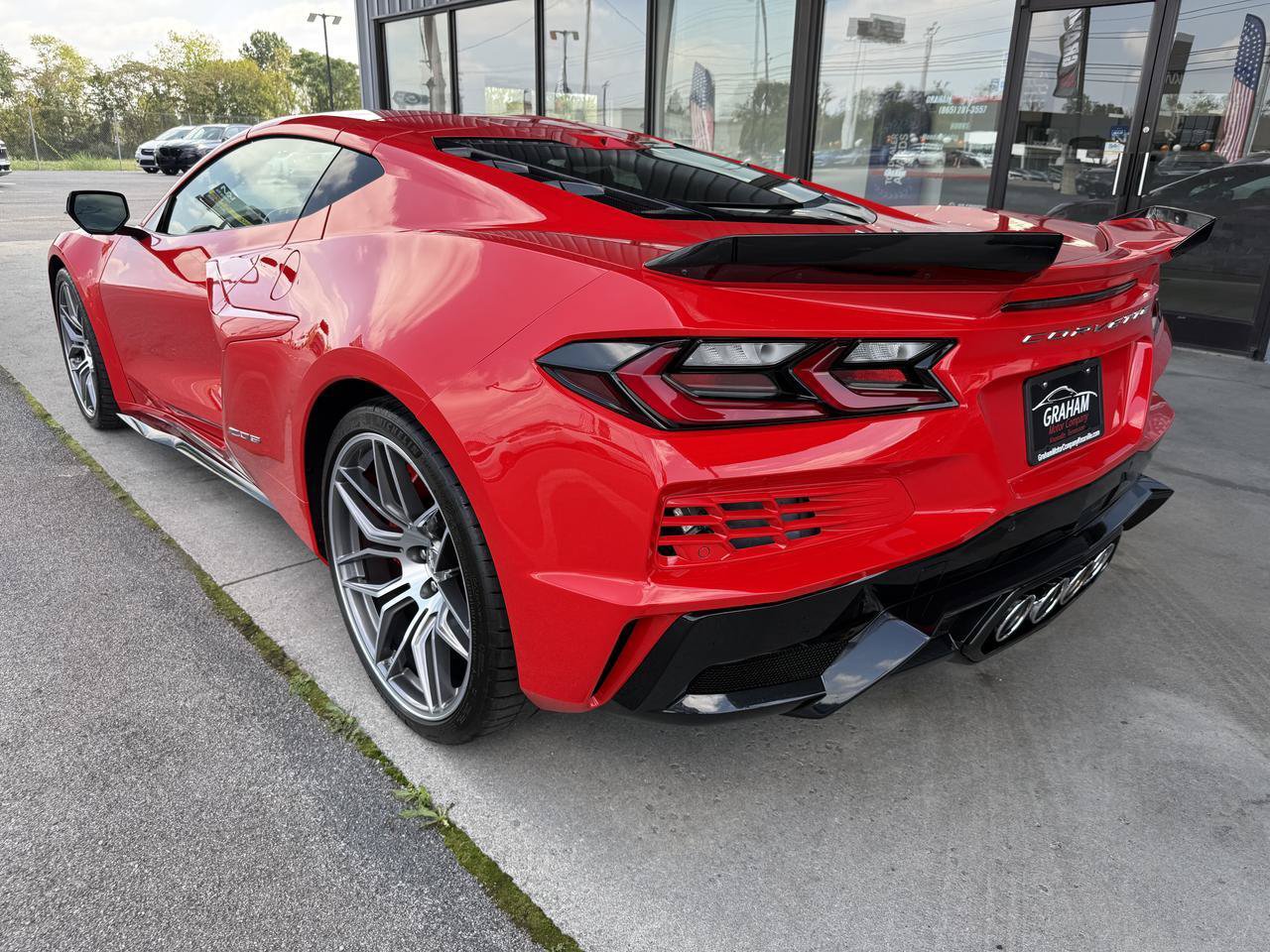 Used 2024 Chevrolet Corvette Z06 Coupe w/ 3LZ w/ Stealth Interior Trim Package RWD image 7