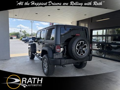 Used 2018 Jeep Wrangler Unlimited Rubicon w/ Connectivity Group AWD/4WD image 7