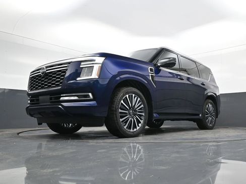 New 2025 Nissan Armada Platinum Reserve image 17
