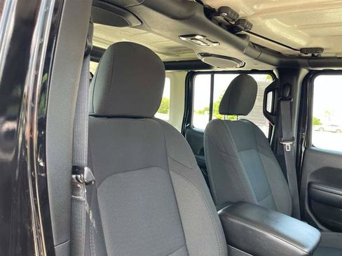 Used 2023 Jeep Wrangler Sport AWD/4WD image 37