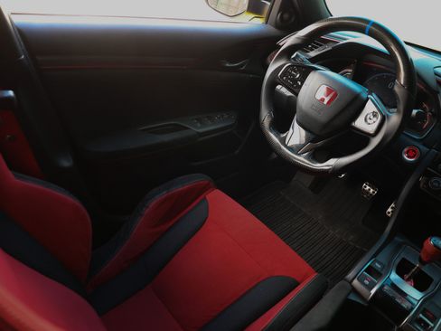 Used 2021 Honda Civic Type R Limited image 25