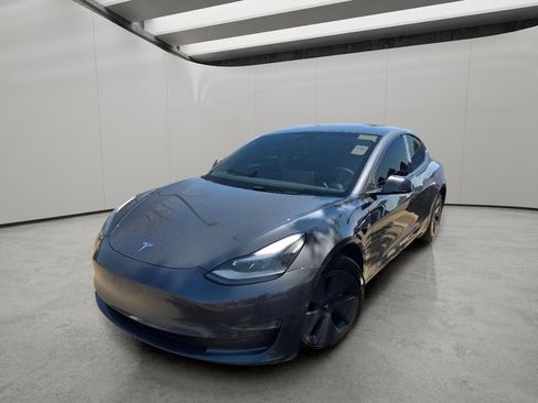 Used 2022 Tesla Model 3 Long Range AWD/4WD image 2