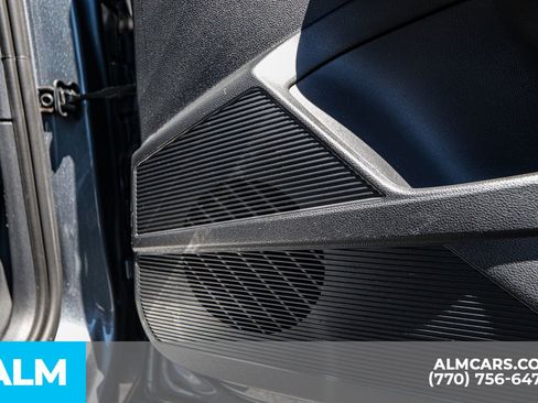 Used 2022 Volkswagen Taos SE image 49