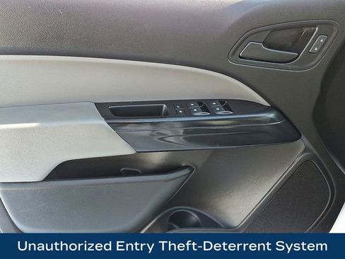 Used 2018 Chevrolet Colorado W/T w/ WT Convenience Package image 15