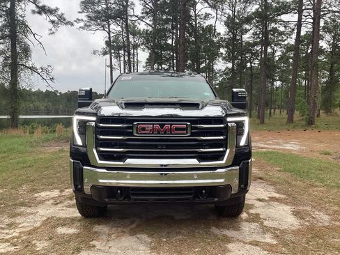 New 2026 GMC Sierra 2500 SLT w/ SLT Premium Package AWD/4WD image 8