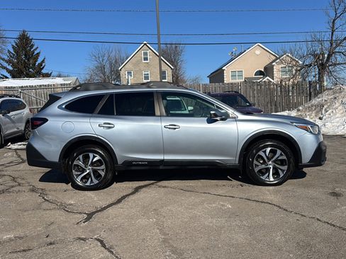Used 2021 Subaru Outback Limited image 9