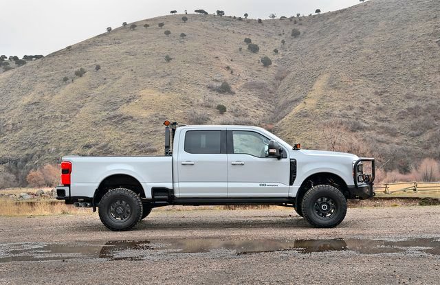 New 2026 Ford F350 Lariat w/ Black Appearance Package AWD/4WD image 10