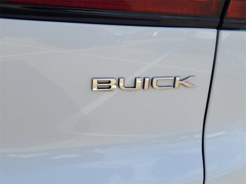 Used 2025 Buick Enclave Preferred image 6