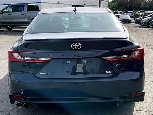 Used 2025 Toyota Camry SE image 5