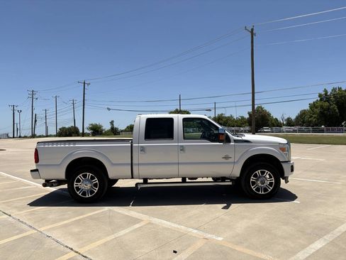 Used 2016 Ford F250 Platinum w/ FX4 Off-Road Package AWD/4WD image 7