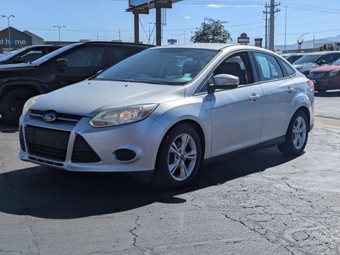 Used 2013 Ford Focus SE FWD image 9