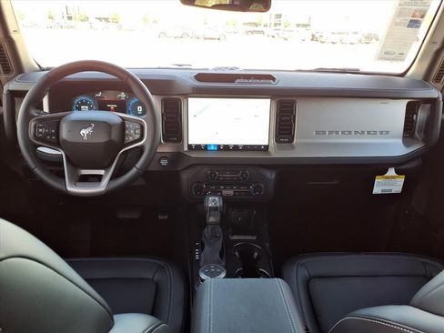 New 2026 Ford Bronco Outer Banks AWD/4WD image 7