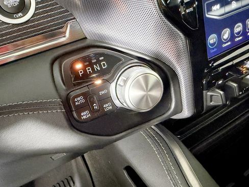 Used 2020 RAM 1500 Limited w/ Black Appearance Package AWD/4WD image 70