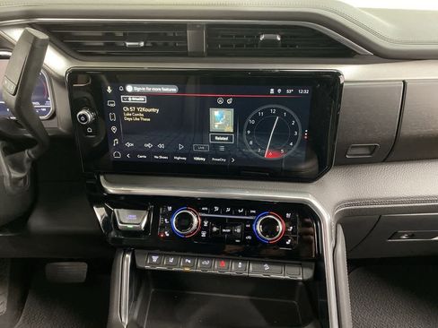 Used 2024 GMC Sierra 2500 Denali w/ Denali Reserve Package image 22