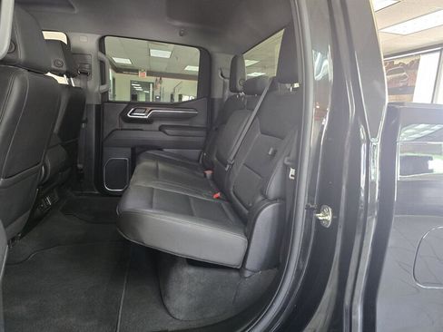 Used 2025 GMC Sierra 1500 SLT AWD/4WD image 21