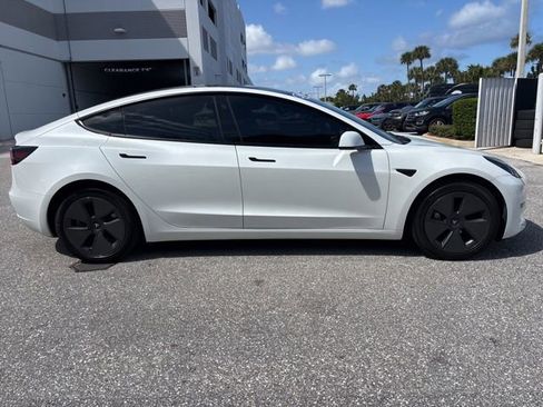 Used 2023 Tesla Model 3 Standard Range image 2