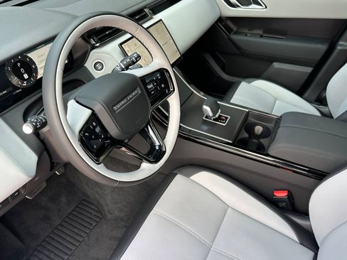 New 2026 Land Rover Range Rover Velar Dynamic SE image 5
