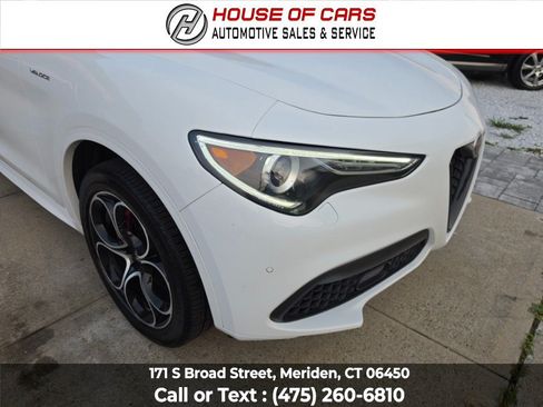Used 2022 Alfa Romeo Stelvio Veloce AWD/4WD image 11