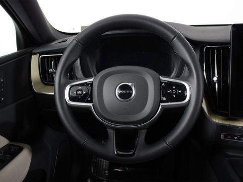 Used 2026 Volvo XC60 B5 Plus w/ Protection Package Premier image 8