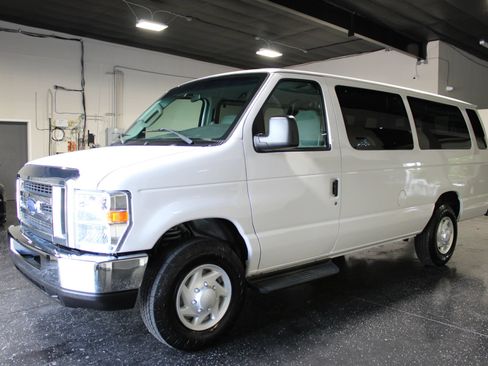 Used 2008 Ford E-350 and Econoline 350 XL RWD image 6