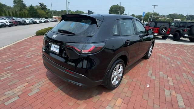 Certified 2024 Honda HR-V LX image 2