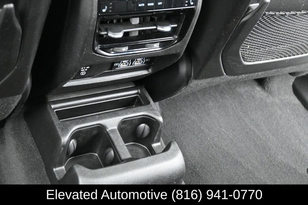 Used 2021 Jeep Grand Cherokee L Limited AWD/4WD image 23
