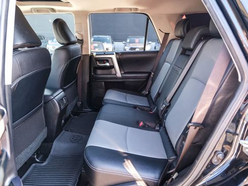 Used 2022 Toyota 4Runner SR5 Premium w/ Moonroof Package RWD image 16