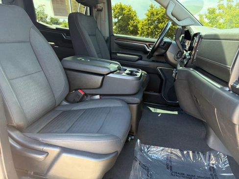 Used 2023 Chevrolet Silverado 1500 LT AWD/4WD image 34