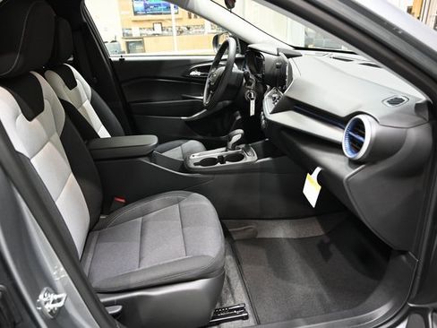 New 2026 Chevrolet Trax LS image 10