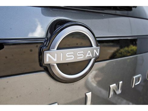 Used 2023 Nissan Pathfinder S image 28