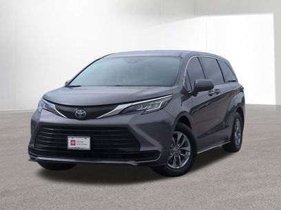 Certified 2023 Toyota Sienna LE