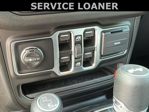 Used 2025 Jeep Wrangler Unlimited Sport AWD/4WD image 18