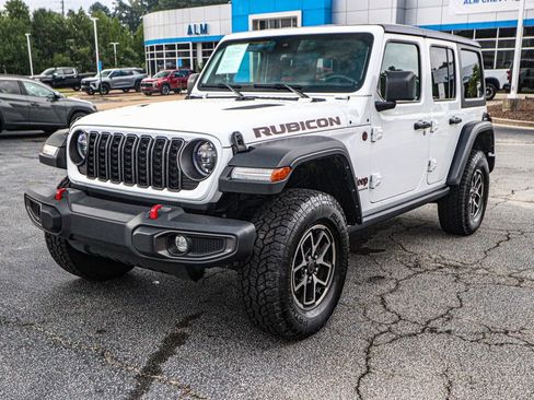 Used 2024 Jeep Wrangler Unlimited Rubicon image 3