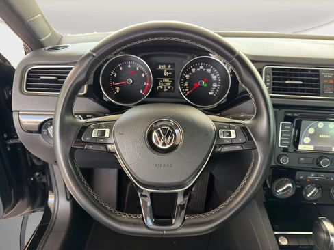 Used 2015 Volkswagen Jetta Sport FWD image 9
