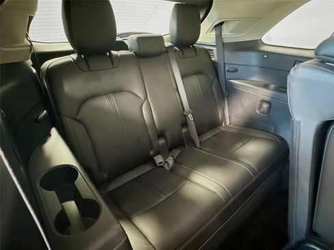 Used 2024 MAZDA CX-90 3.3 Turbo w/ Preferred Plus image 19