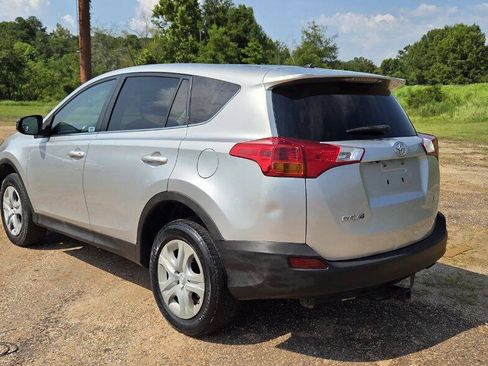 Used 2014 Toyota RAV4 LE FWD image 3