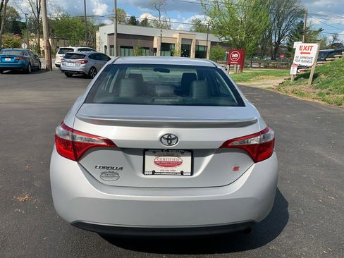 Used 2015 Toyota Corolla S image 4