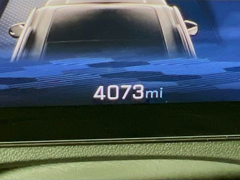 New 2025 Chevrolet Traverse LT w/ LPO, Floor Liner Package image 12